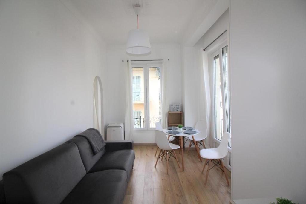 Renting - Notre Dame - Cosy Loft Perfect View On The Roofs Nizza