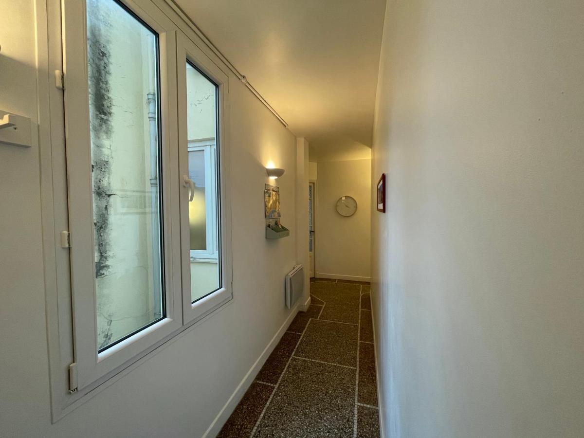 Renting - Notre Dame - Cosy Loft Perfect View On The Roofs Apartment *