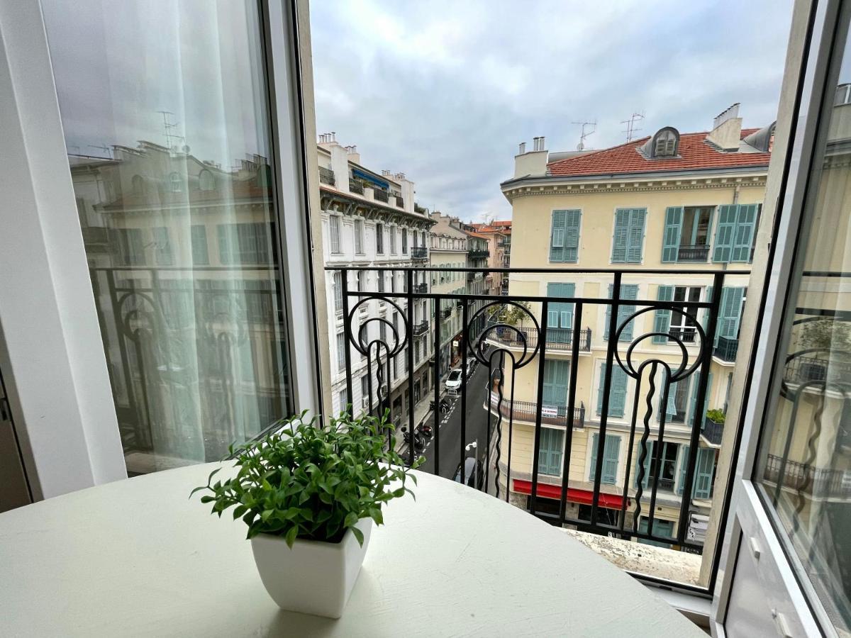 Renting - Notre Dame - Cosy Loft Perfect View On The Roofs Apartment