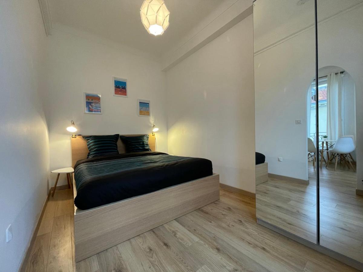 Renting - Notre Dame - Cosy Loft Perfect View On The Roofs Nizza